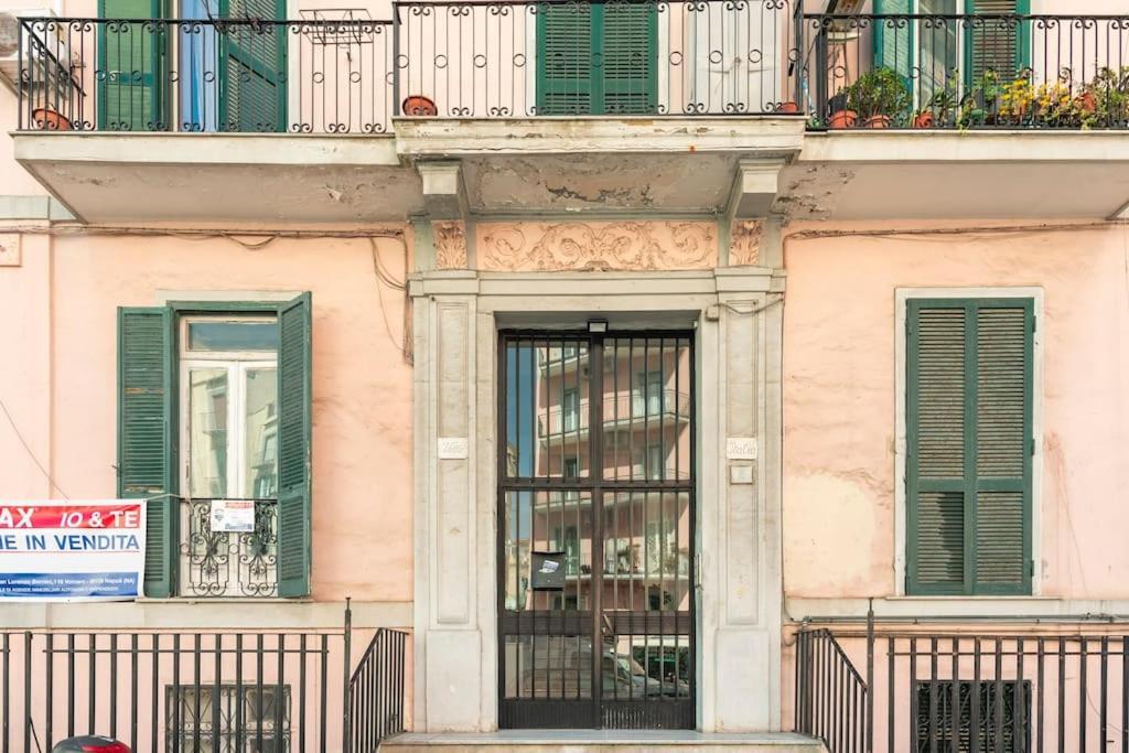 Villa Italia Al Vomero Наполи Екстериор снимка